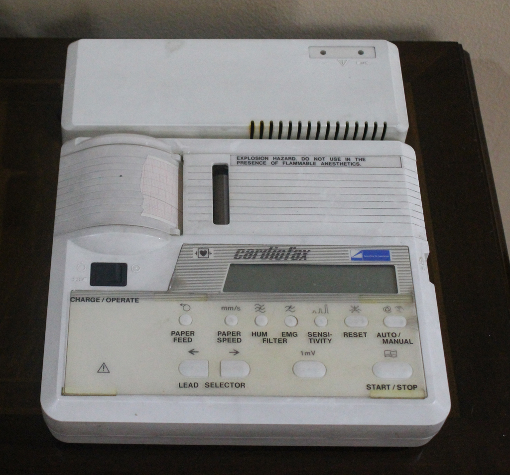 electrocardiografo electrocardiografo